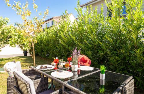 Montreuil Villa | Villa Familiale Piscine Jaccuzi Entre Disney et Paris