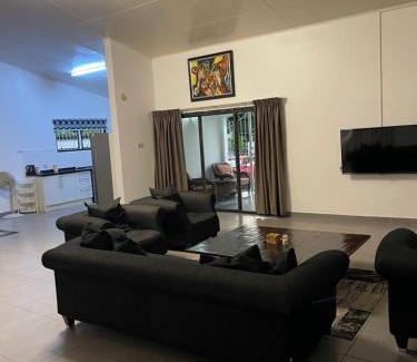 Paramaribo Villa | Villa Famirie 8-10 people