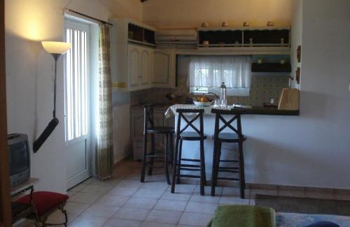 Pyrgos House | Villa Georgina B&B