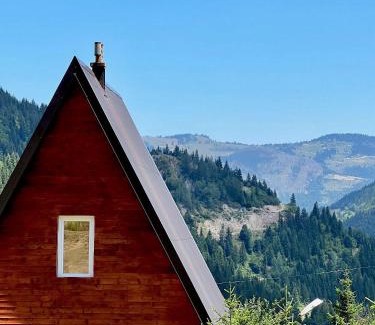 Pejë Ski Chalet | Villa Horizon - Stunning Mountain Views, Kuqishte