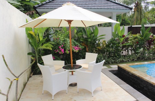 Kaliasem Villa | Villa in a wooded area by Lovina
