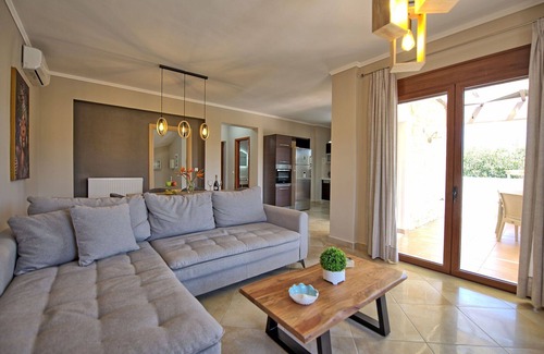 Kalyves Villa | Villa Kostantina - Holiday villa with private pool 2km from the sea in Crete, Greece