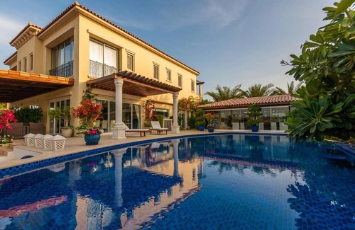 Abu Dhabi Villa | Villa Lazuli - Saadiyat Island - A one-of-a-kind stay, with jacuzzi and pool - limited to 12