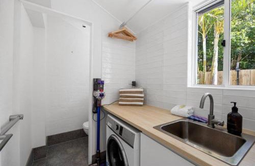Sunshine Beach Apartment | Villa Le Miramar ~ Beautiful Pooch Friendly Home