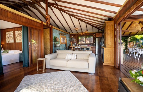 Punaauia Villa | Villa Manuiti luxury - private swim SPA - sea view