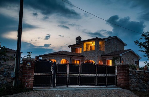Vrh Villa | Villa Mare