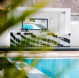 Perivolos Hotel | Villa Markezinis