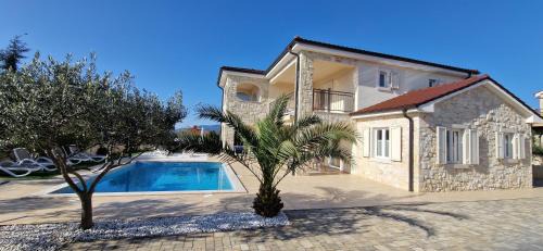 Pinezici Villa | Villa Martina