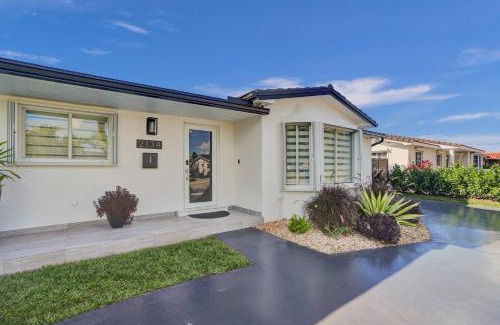 Ludlam House | Villa Miami Oasis in the Sun