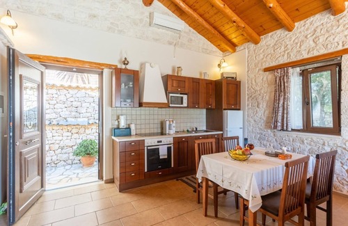 Ieromonachos Villa | Villa Nionios - One Bedroom Villa, Sleeps 3