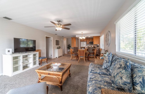 Breezeswept Beach Estates House | Villa Paradise | 4 bed/2 bath canalfront home on Ramrod Key