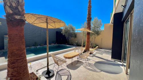 Aghouatim Villa | Villa Prestige Atlas , Piscine Privée et Jardin Méditerranéen