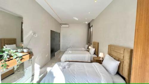 Aghouatim Villa | Villa Prestige Atlas , Piscine Privée et Jardin Méditerranéen