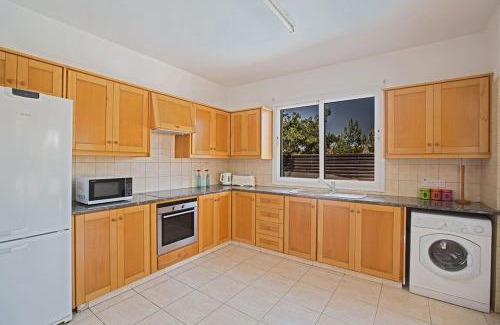 Pernera Villa | Villa Protaras Eos, Modern 3Bdr Protaras Villa With Pool, Short Walk To All Beachresort Centre