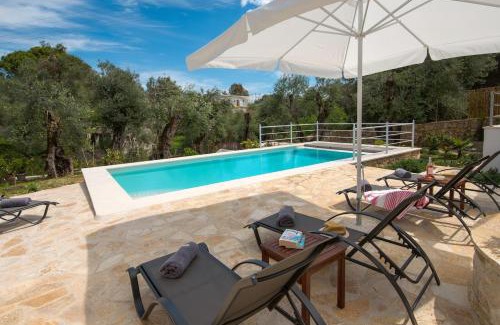 Vlachopoulatika Villa | Villa Rei 3 Bedroom Villa with Pool