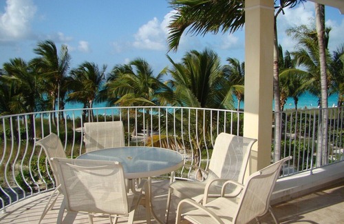 Grace Bay Condo | Villa Renaissance 201: 2nd Floor, 3 Bedrooms, 3 Bathrooms, Ocean Front Villa