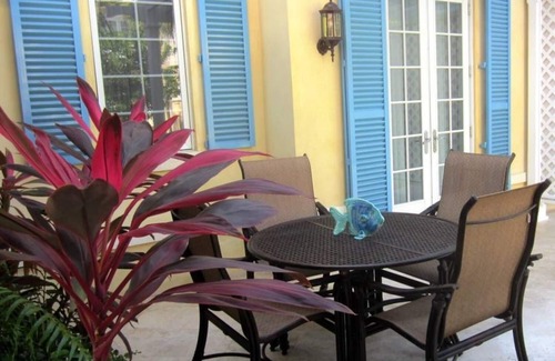 Grace Bay Condo | Villa Renaissance Unit 501 1BR Pool/Garden