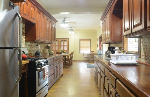 Sittee River Village Villa | Villa Rising Sun Beachfront with Private Beach Bar & Dock