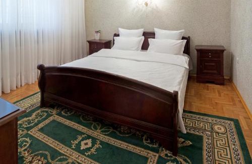 Chisinau Villa | Villa Romantica on Vlaicu-Pircalab