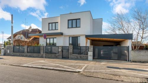 Senec Villa | Villa Senec
