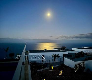 Prazeres Villa | Villa Serenity by Rentallido