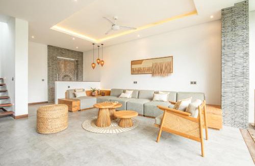 Berawa Villa | Villa Solea 4br Villa, 400m To Finns,