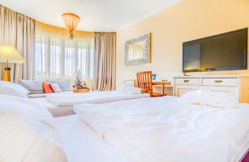 Ruzyne Hotel | Villa St. Tropez