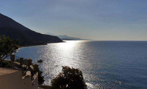 Myrtos House | Villa Tzortzaki - Dias