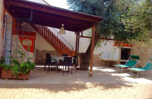 Neviano Apartment | Villa Vacanze Paradiso - Oasi di Tranquillità con Piscina e Giardino a 10 min dal mare