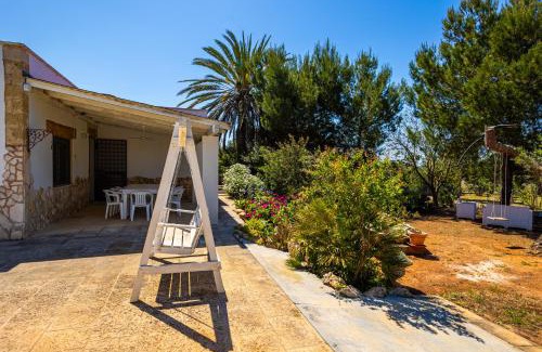 Torre Suda Villa | Villa verde vista mare Torre Suda by cute home