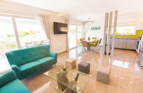 Fazana Villa | Villa with Pool and Sea View in Fazana - Horizont