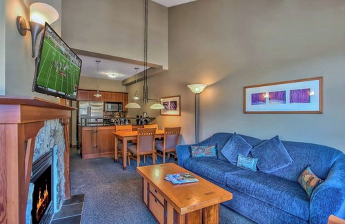 Olympic Valley Condo | Village at Palisades Tahoe - 1BR/Sleeps 4 - Ski-in/Ski-out, Top Floor, End Unit