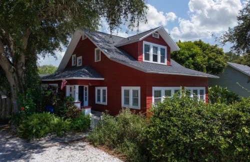Palmetto House | Ville Villekulla! Private pool home near Historic Palmetto!