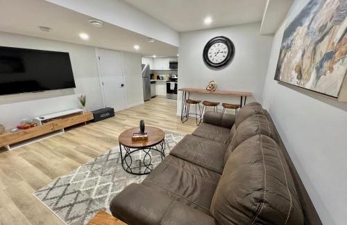 West Edmonton Apartment | Vinash Luxury Suite