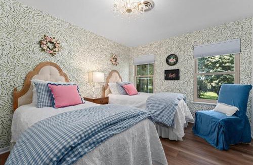 Fredericksburg House | Vintage Veranda - Ping Pong Table & More