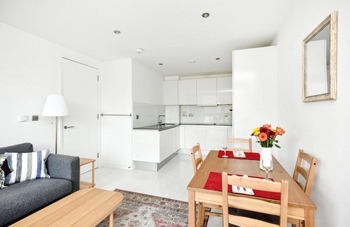 Cathedrals Apartment | Vintry Court Pro-Managed