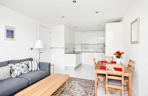 Cathedrals Apartment | Vintry Court Pro-Managed