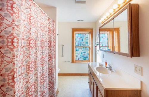Avon House | Vitamin Beach 12