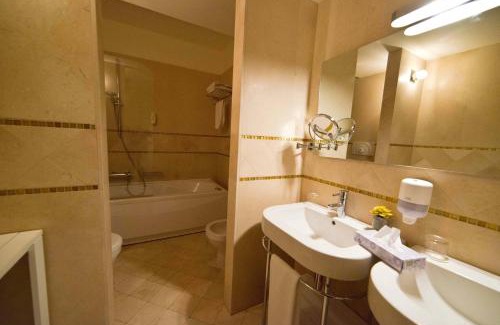 Otranto Hotel | Vittoria Resort Pool & SPA