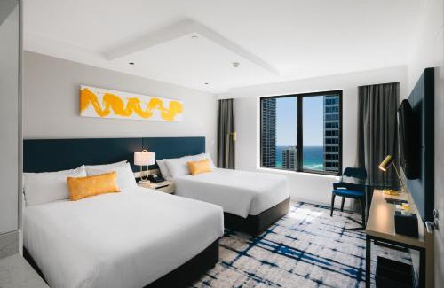 Surfers Paradise Hotel | voco Gold Coast by IHG