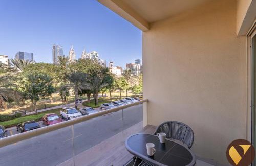 The Greens Apartment | Vogue Residence The Greens & Views, Dubai Elegant Living with Pool, Gym & Kids Playground