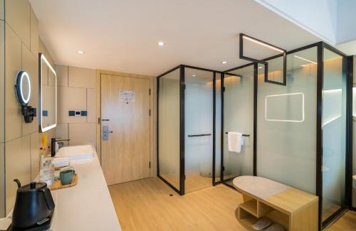 Shijingshan Hotel | VyLuk Wei Lai Hotel Beijing Shijingshan District Hotel 蔚徠酒店 北京石景山万达广场首钢园八宝山地铁站店