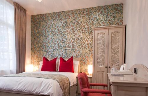 Shepherd's Bush Hotel | W12 Rooms