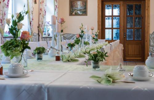 Crottendorf Hotel | Waldhotel Dietrichsmühle