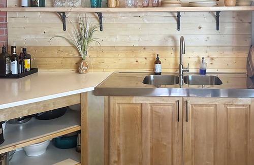 Nelson House | Walk everywhere from Railtown Suite! + spacious, beautiful, & comfortable.