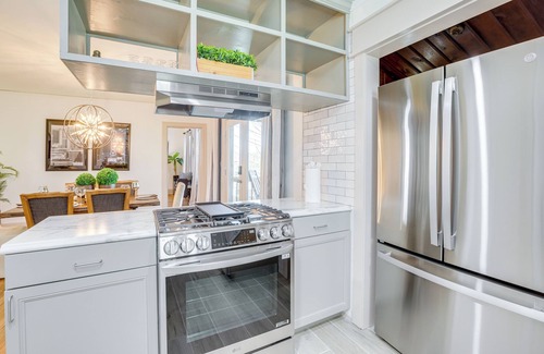 Birmingham Cottage | Walk to Amphitheater & Stadium: Home w/Deck!