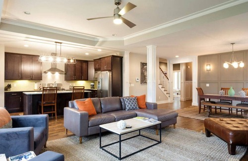Nashville House | Walk to some of Nashville's best shopping ,dining and parks! Great for families