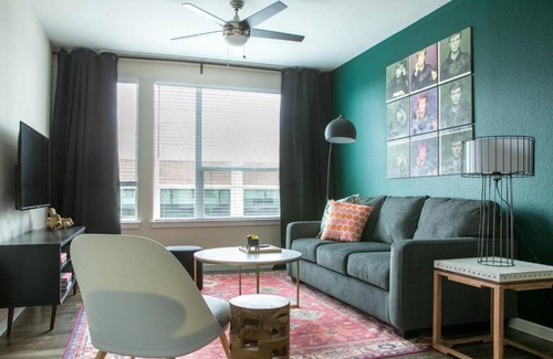 Stoneridge Place Apartment | WanderJaunt - Baird - 1BR - Barton Creek
