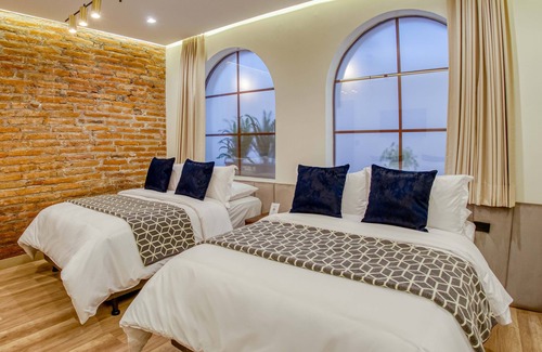 Chimborazo Province Hotel | Wanderlot- Hotel Plaza Central