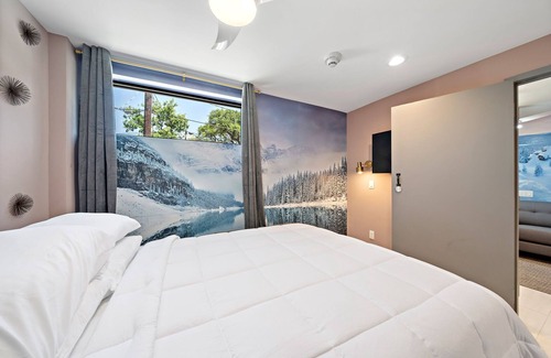 South Central Houston Hotel | Wanderstay Boutique Hotel